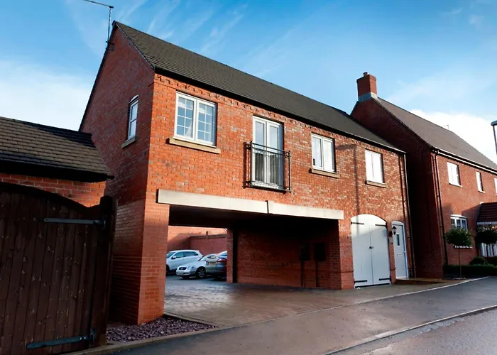 Dbs Serviced Apartments - The Coach House
