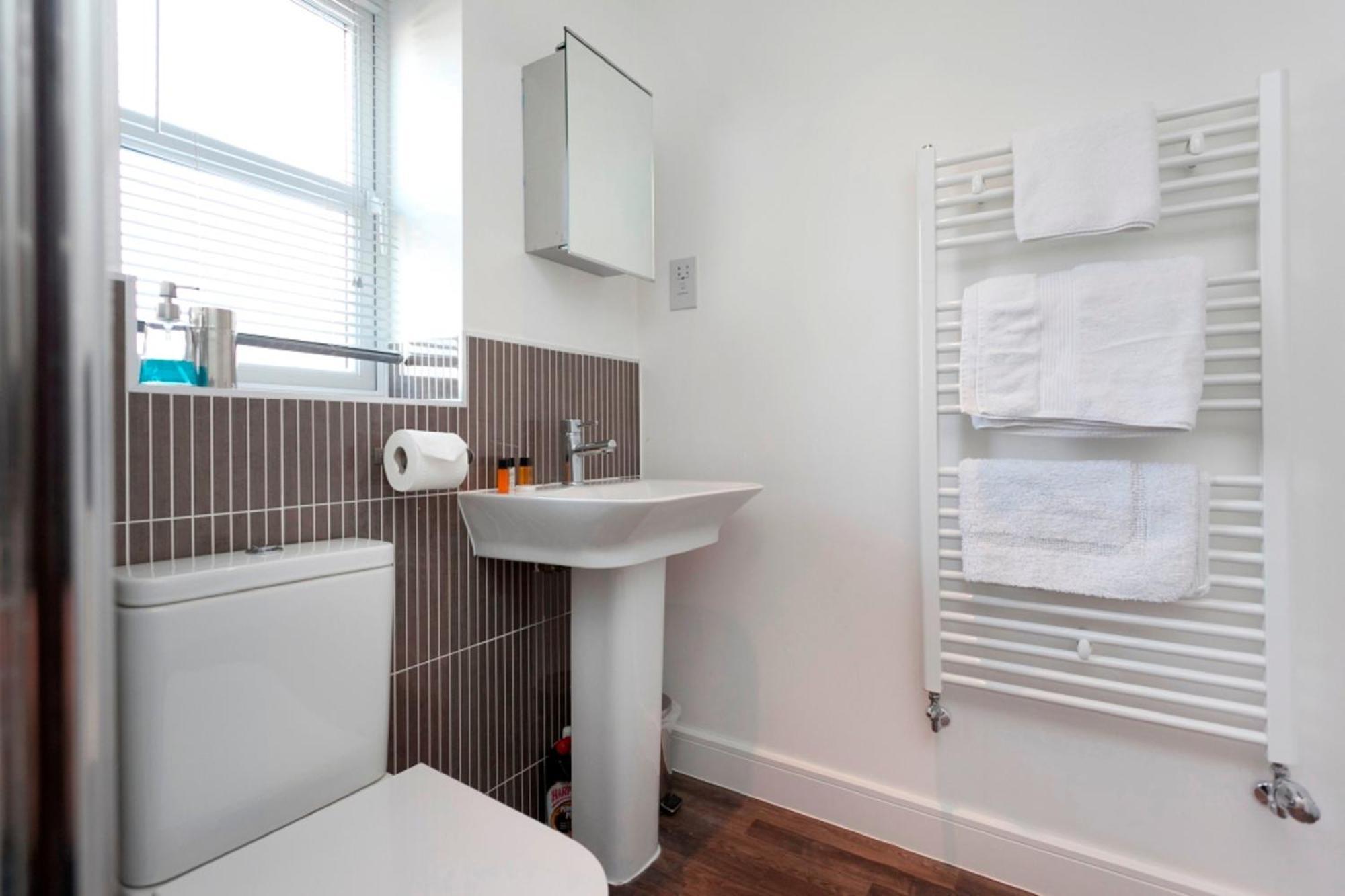 Dbs Serviced - The Coach House