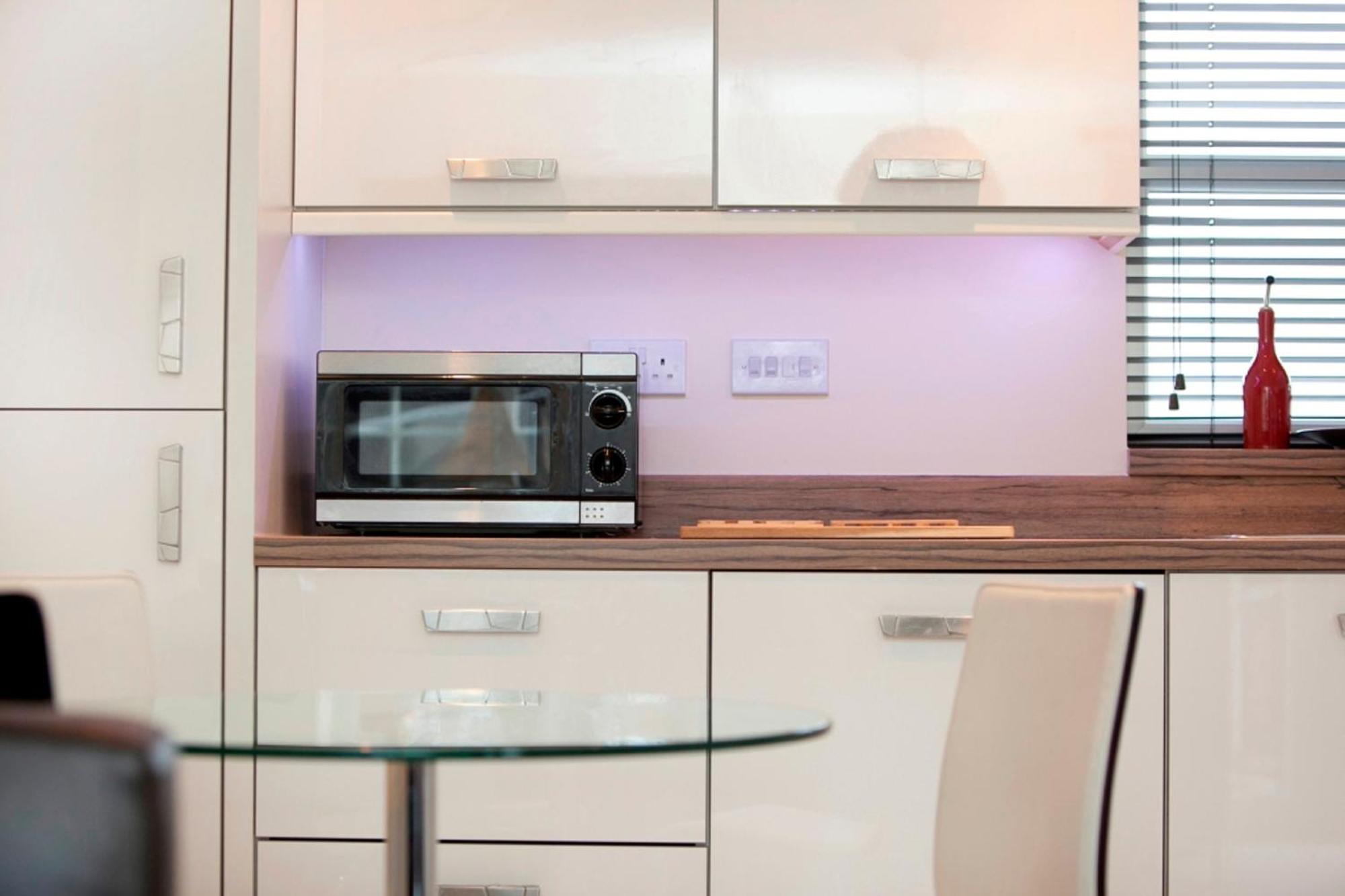 Dbs Serviced - The Coach House Apartment
