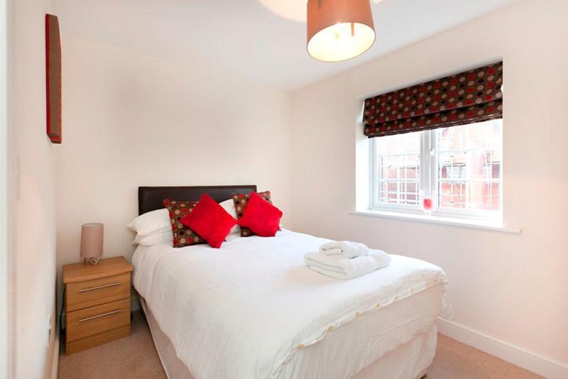 Dbs Serviced - The Coach House Apartment